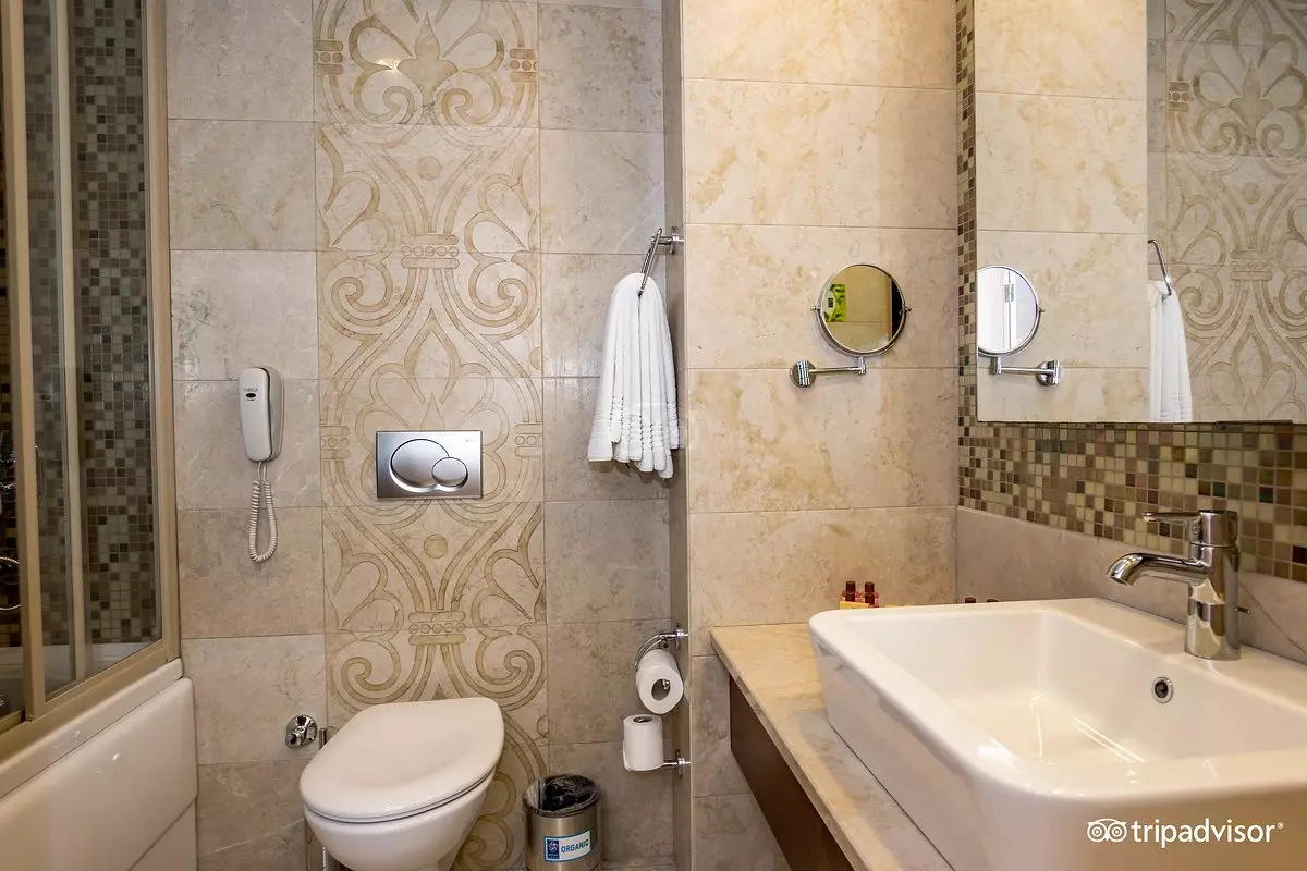 هتل ملاس لارا آنتالیا